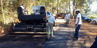 Estrada de Varginha recebe nova pavimentação