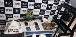 Presos com material para venda de drogas