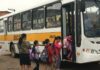 Alunos da rede municipal podem utilizar o transporte escolar até crachás ficarem prontos