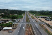 Passarela de Francelinos na BR262: obra é entregue depois de anos de espera