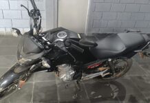 PM recupera motocicleta roubada e prende dois suspeitos em Juatuba