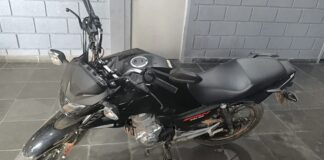 PM recupera motocicleta roubada e prende dois suspeitos em Juatuba