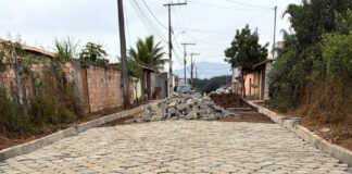 Rua Correia Costa recebe pavimentação com bloquetes no bairro Cidade Satélite